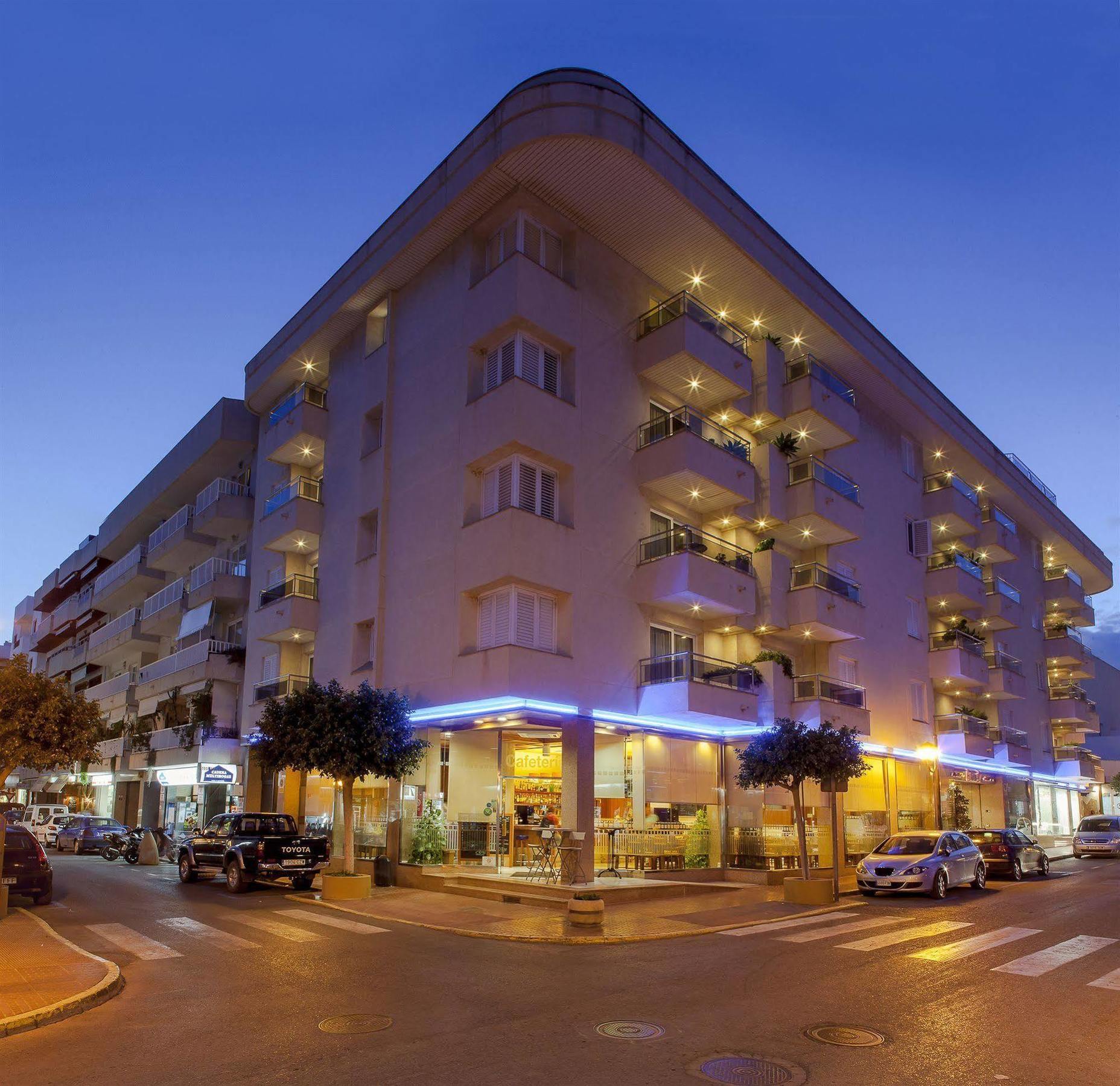 Aparthotel Duquesa Playa Santa Eularia des Riu Zewnętrze zdjęcie